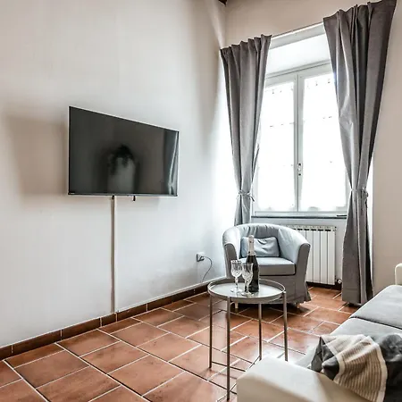 Hostly-maison L'arancio-large House Near The Tower *