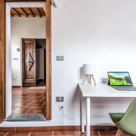 Apartman Hostly-maison L'arancio-large House Near The Tower *