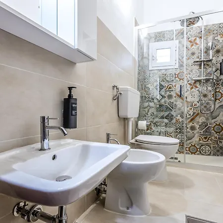 Appartement Hostly-maison L'arancio-large House Near The Tower Pise