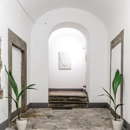 Hostly-maison L'arancio-large House Near The Tower *