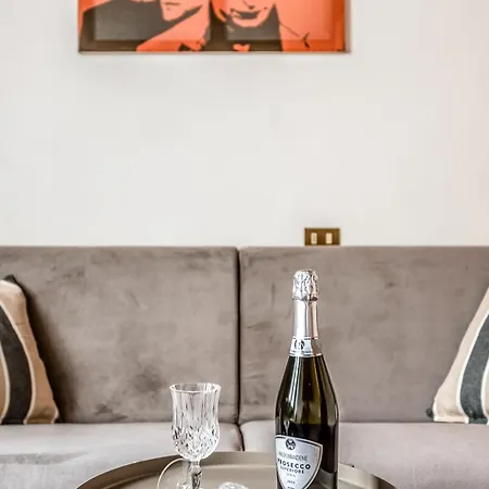 Hostly-maison L'arancio-large House Near The Tower Appartement *