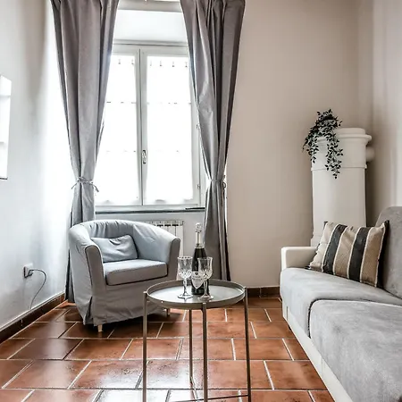 Hostly-maison L'arancio-large House Near The Tower Apartmán